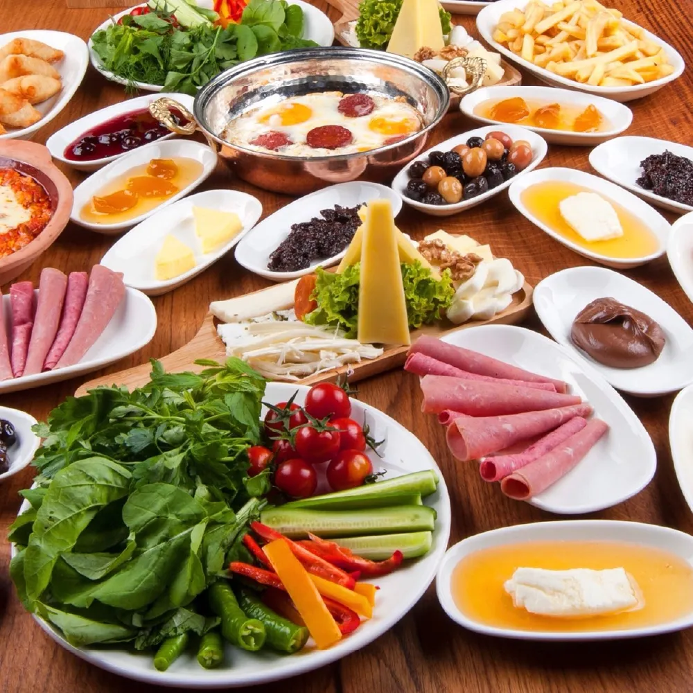 Serpme Kahvaltı (3 Kişilik)